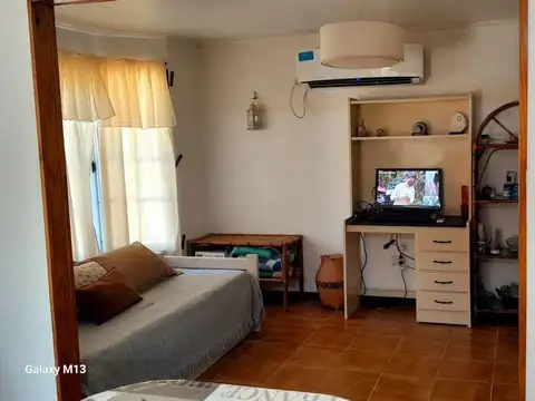 VENTA-CASA C/PARQUE 1400m2 Y PILETA-CHASCOMÚS