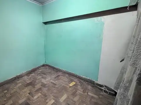 Casa 6 ambientes con 2 baños