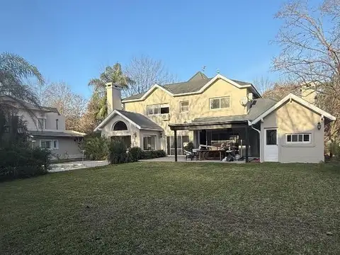 Casa en Alquiler en Campos De Alvarez, USD 2.400