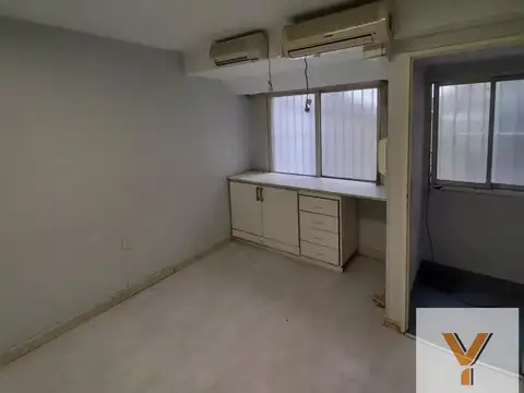 Local en alquiler - 7 Oficinas 3 Baños - 150Mts2 - Recoleta