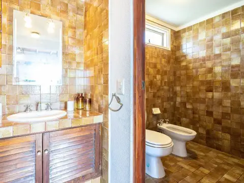 Casa 4 Dormitorios en Venta en Pinamar Zona Linea de Mar