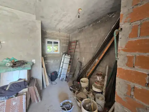 Casa 3 ambientes con 1 baño