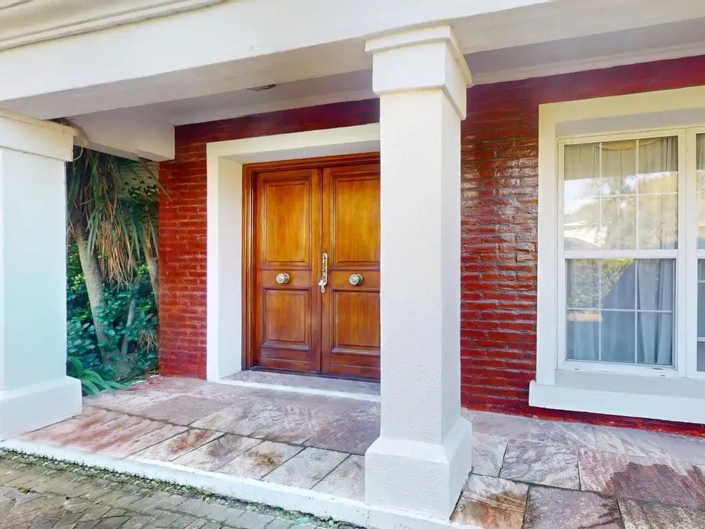 Casa en Venta - 3 dormitorios - USD 745.000