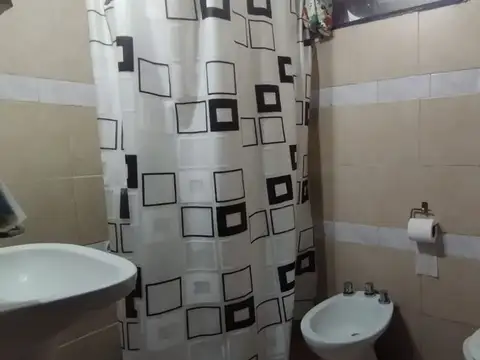 Depto Tipo Casa en Venta con 1 cocheras