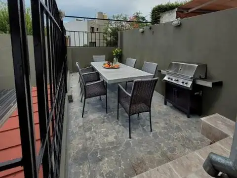 Depto Tipo Casa 4 ambientes con 2 baños