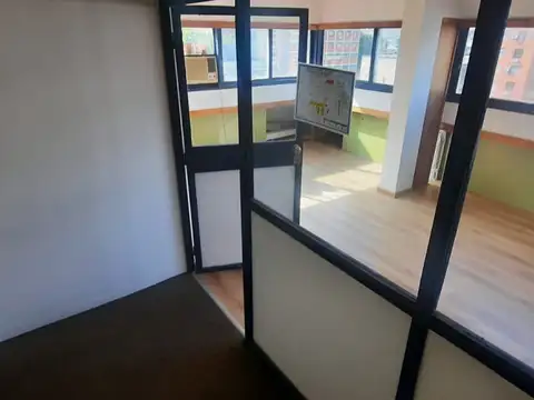 Oficina comercial de 60 m² en alquiler en Belgrano C