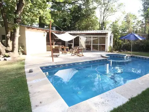 CASA 5 AMBIENTES VENTA EL TRÉBOL CON FINANCIACION