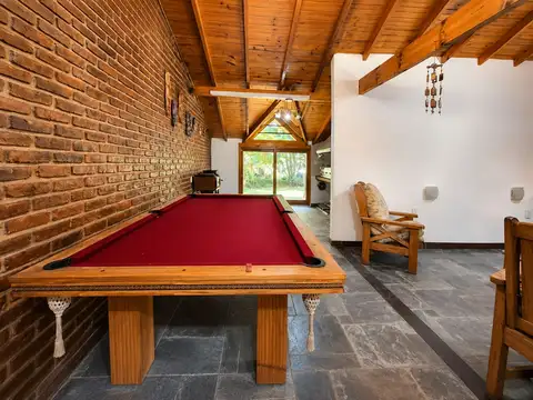 Casa 5 ambientes con 4 baños