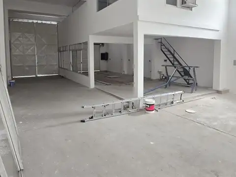 Galpon en Venta en Barrio Parque Field, USD 248.000