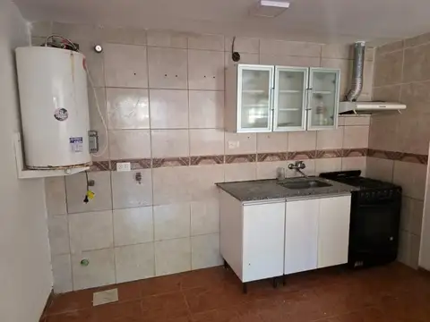 Casa en Alquiler en Villa Belgrano, $ 900.000