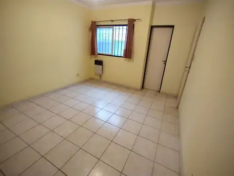 Depto Tipo Casa en Venta 27 años