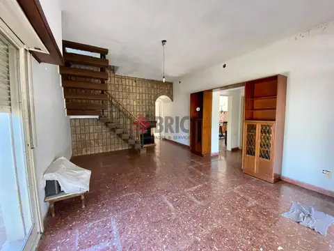 Casa 6 ambientes con 3 baños