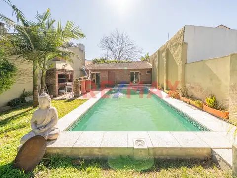VENTA CASA 6 AMB C/QUINCHO y PILETA -Villa Adelina