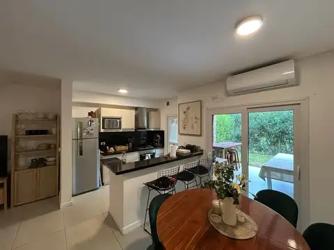 Casa 4 ambientes con 3 baños