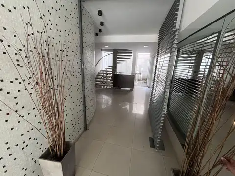 Oficina en Venta al Este