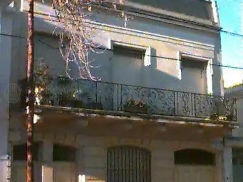EXCEL CASA AL FTE CON GJE 4 AMB Y PATIO