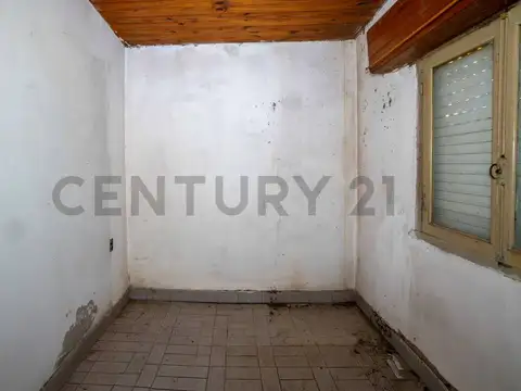 CASA CON GALPON EN VENTA EN LA PLATA