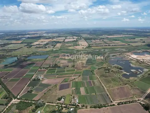 Acceso a Puerto Pilar 100