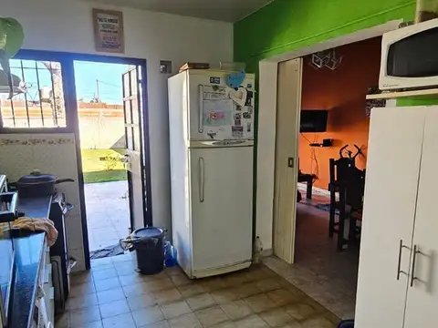 Casa 4 ambientes con 1 baño