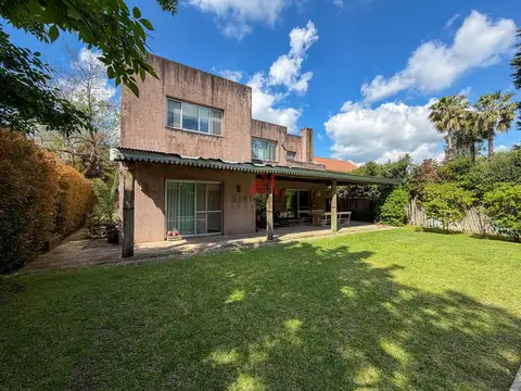 Casa 5 ambientes con 5 baños