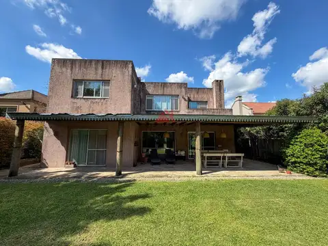 Casa en Venta en El Establo, USD 390.000
