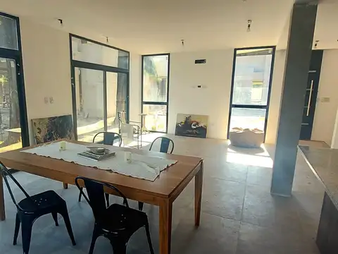 Casa en Venta en Moreno, USD 125.000