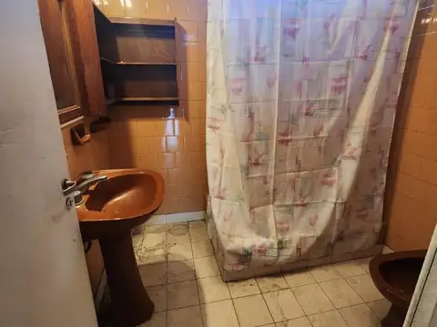Depto Tipo Casa en Venta en Bernal Oeste, USD 41.000
