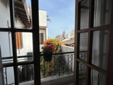 Casa 5 ambientes con 4 baños