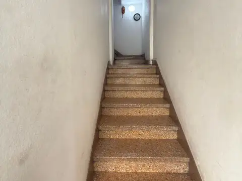 VENTA 2 CASAS 5 DORMITORIOS BARRIO PUEYRREDON