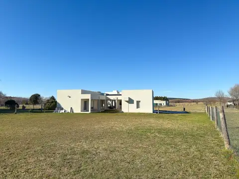 Casa en Alquiler de 3 dormitorios