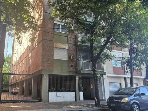 Acassuso. Departamento 2 amb con cochera 