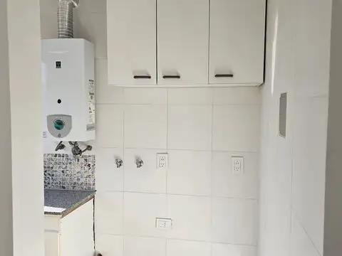 Departamento en Venta en Acassuso Vias  /  Santa Fe, USD 99.000