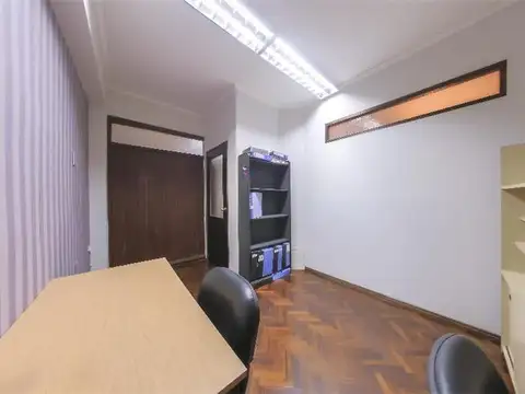 OFICINAS - PLANTA DIVIDIDA - MONTEVIDEO