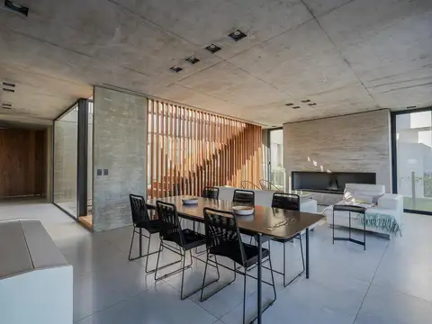 Casa en Venta en Laguna Grande, USD 680.000