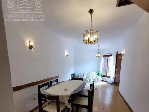 Depto Tipo Casa 4 ambientes con 2 baños