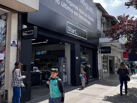 Ricardo Balbín al 1100