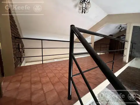 Casa Quinta en el Pato sobre 5 lotes con hermosa piscina y gran construcción