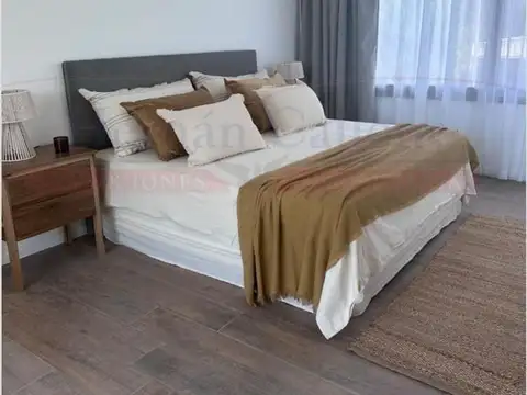 GRAN CASA DE LUJO EN COSTA ESMERALDA