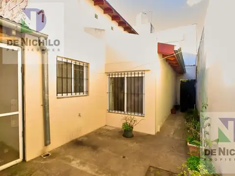 Casa 3 ambientes con 2 baños