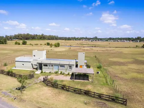 Casa en venta barrio cerrado Villa Ruiz