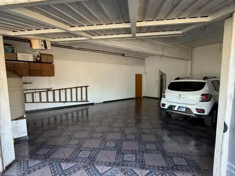 Casa en Venta en Moron Sur, USD 195.000