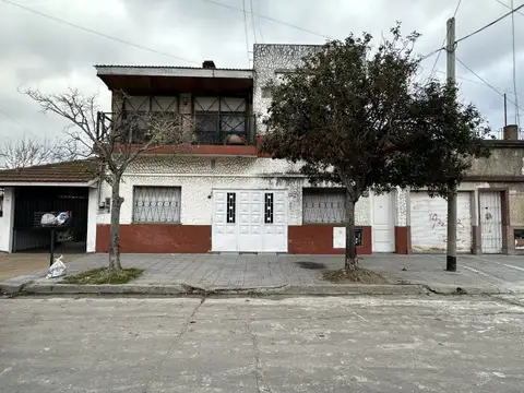 CASA Y DEPARTAMENTO
