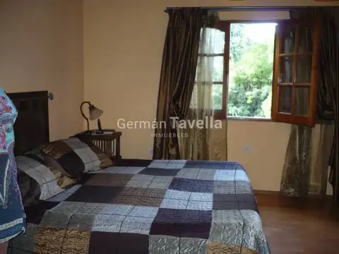 Venta casa 4 Ambientes en Parque Leloir, Ituzaingo.