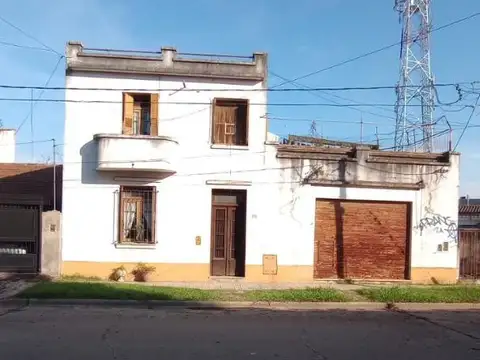 Sargento Gómez 1600