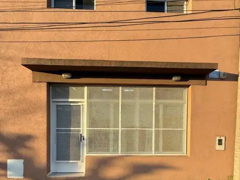 AMPLIO LOCAL COMERCIAL EN ALQUILER, ARROYO SECO!