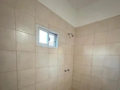 AMPLIO LOCAL COMERCIAL EN ALQUILER, ARROYO SECO!