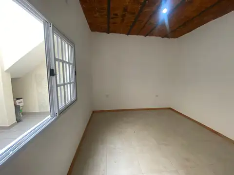Depto Tipo Casa en Alquiler de 2 dormitorios
