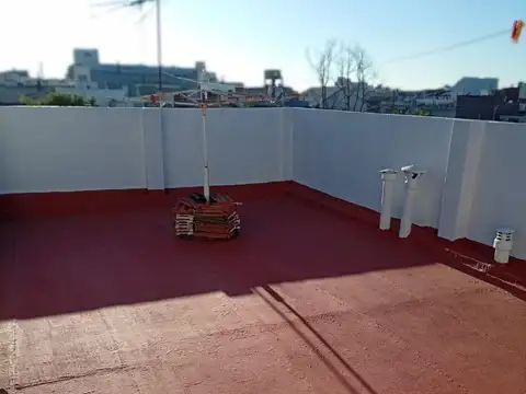 Depto Tipo Casa en Alquiler en Lomas del Mirador, $ 750.000