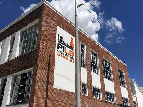 Alquiler de Depósito Industrial en Parque Industrial La Bernalesa - UF 8