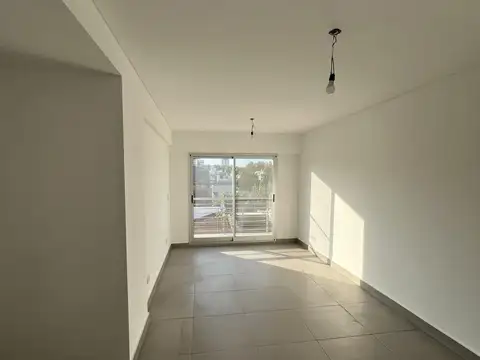 DEPARTAMENTO  EN VENTA DE 3 AMBIENTES CON COCHERA  EN VILLA DEL PARQUE  AMENITIES OPORTUNIDAD